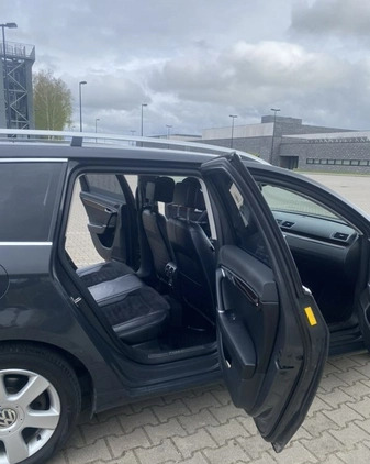 Volkswagen Passat cena 32600 przebieg: 285410, rok produkcji 2012 z Debrzno małe 191